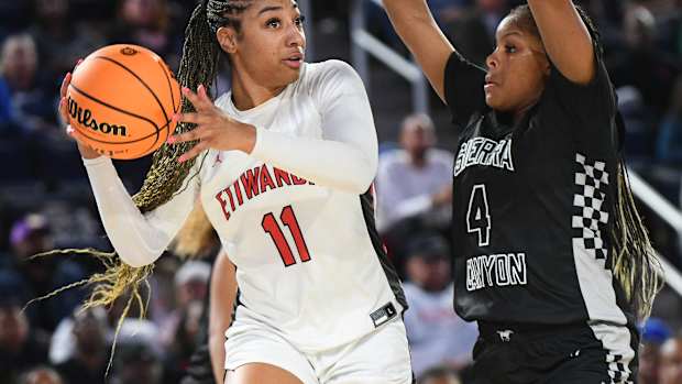 Etiwanda vs. Sierra Canyon in the CIF Southern Section Open Division girls basketball final at Cal Baptist University on Friday, Feb. 23, 2024.